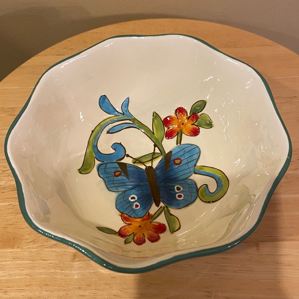 Kate McRostie handpainted Madison’s garden bowl.